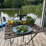 Hausboot Schwanennest Ботель