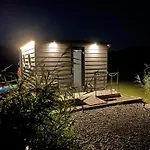 Ботель Hausboot Schwanennest