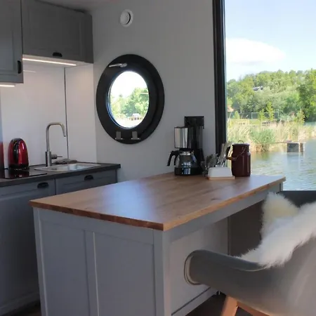 Hausboot Schwanennest