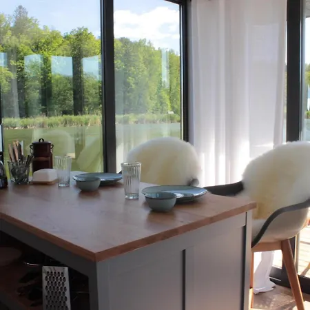 船上ホテル Hausboot Schwanennest Kirchberg an der Raab