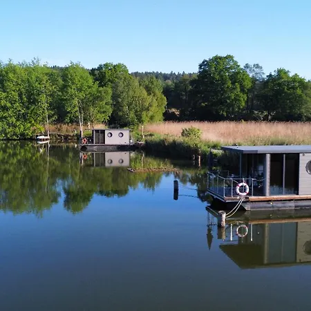 Hausboot Schwanennest * Kirchberg an der Raab
