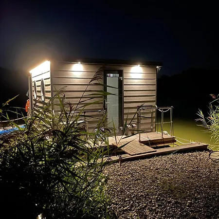 بوتيل Hausboot Schwanennest