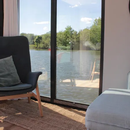 Hausboot Schwanennest Ботель