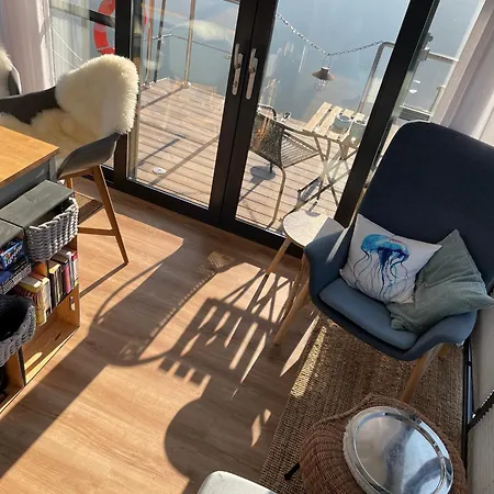 Úszó hotel Hausboot Schwanennest Kirchberg an der Raab